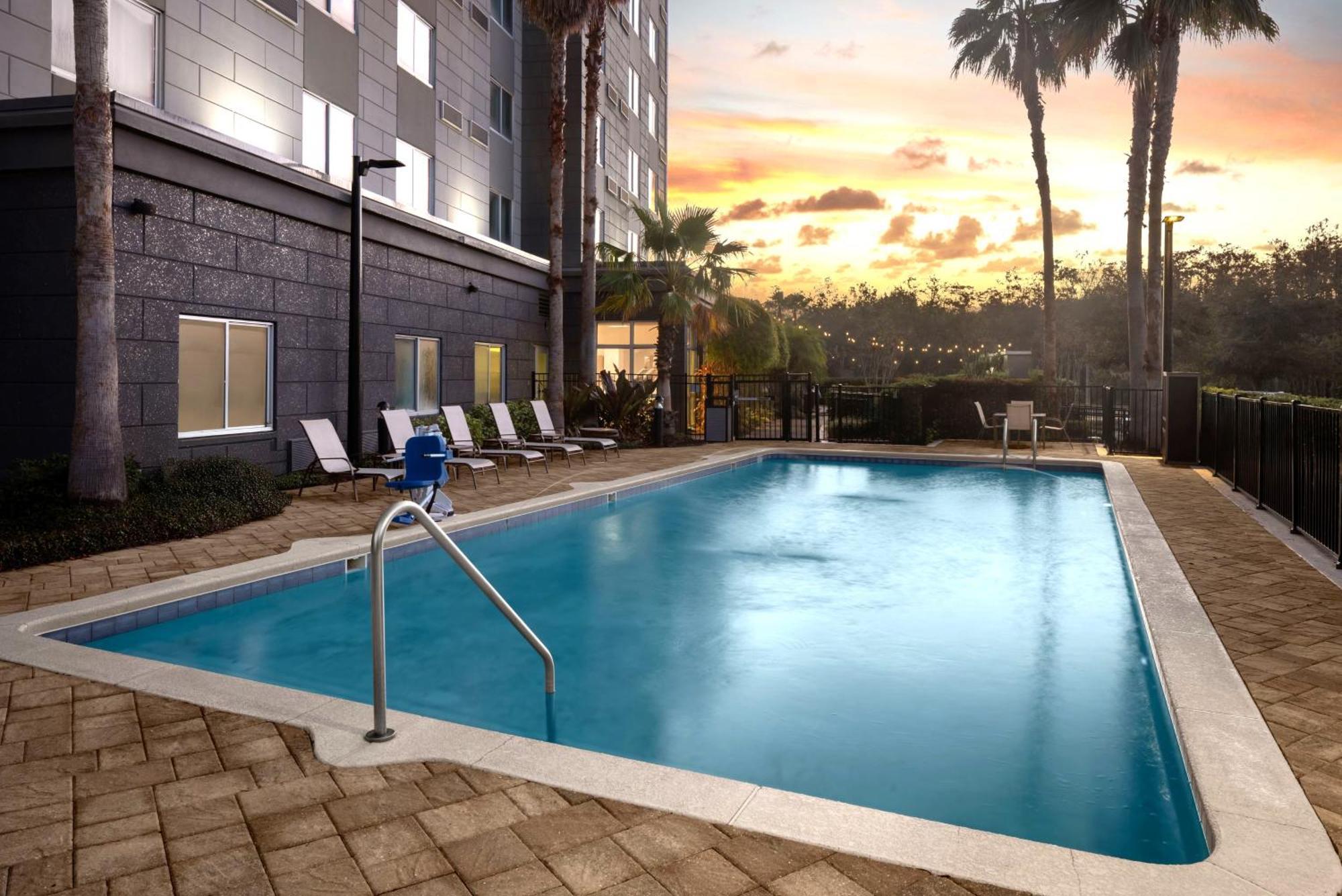 Courtyard By Marriott Orlando South/Grande Lakes Area Williamsburg Buitenkant foto