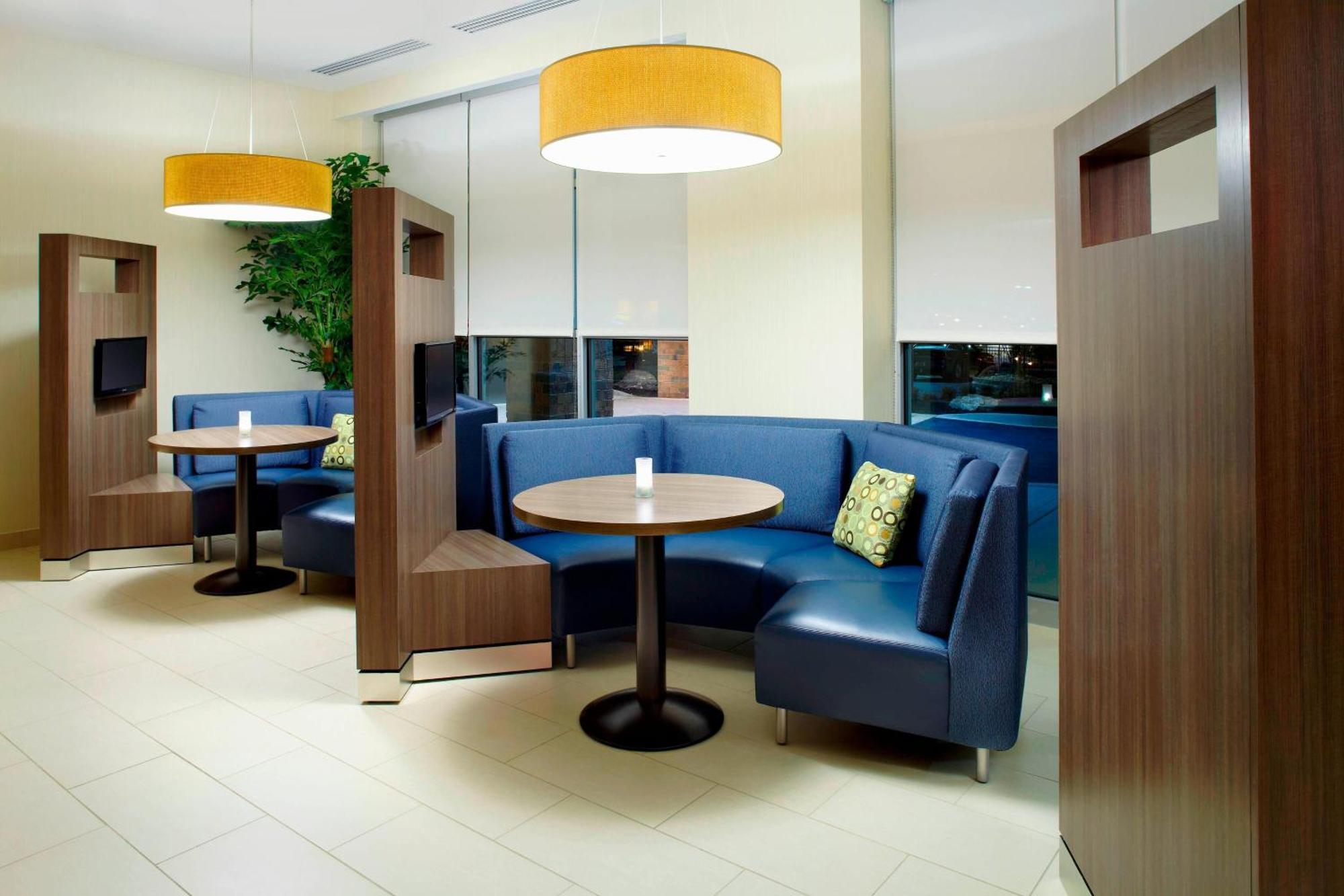 Courtyard By Marriott Orlando South/Grande Lakes Area Williamsburg Buitenkant foto